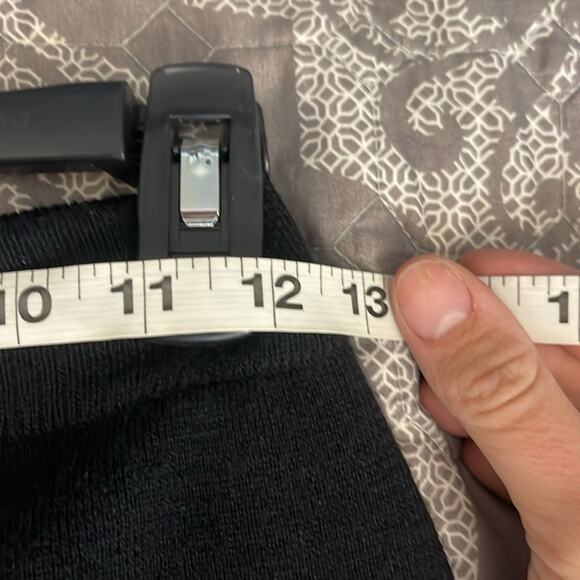 LORD & TAYLOR Black Knit 100% Merino Wool Pull On Skirt Size Medium - Picture 5 of 6